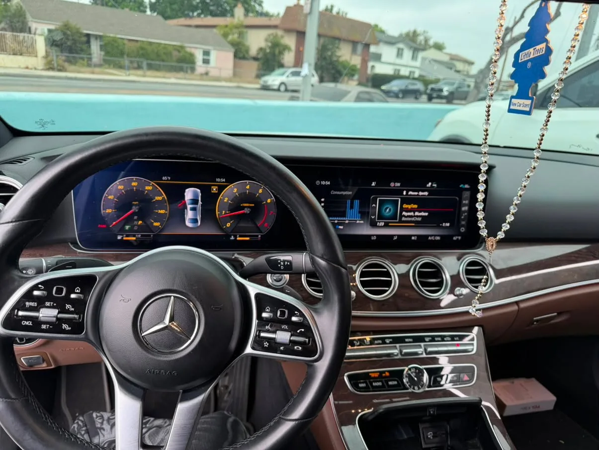 Mercedes-Benz E350 · White