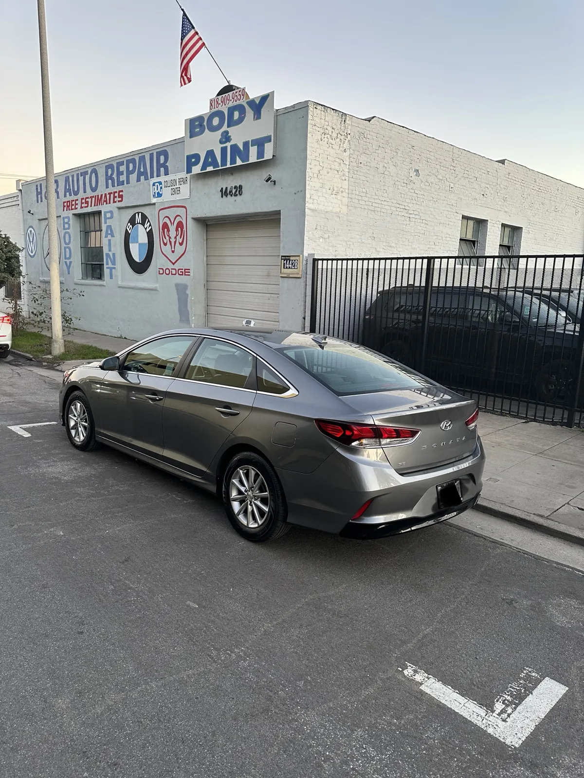 Grey Hyundai Sonata SE, rear